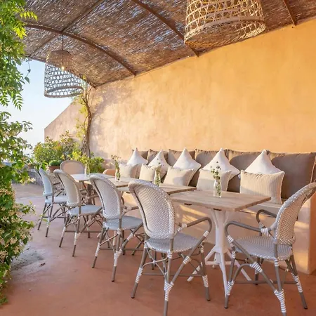 Inviting With Private Pool Holiday home