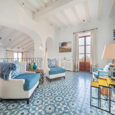 Inviting With Private Pool Holiday home